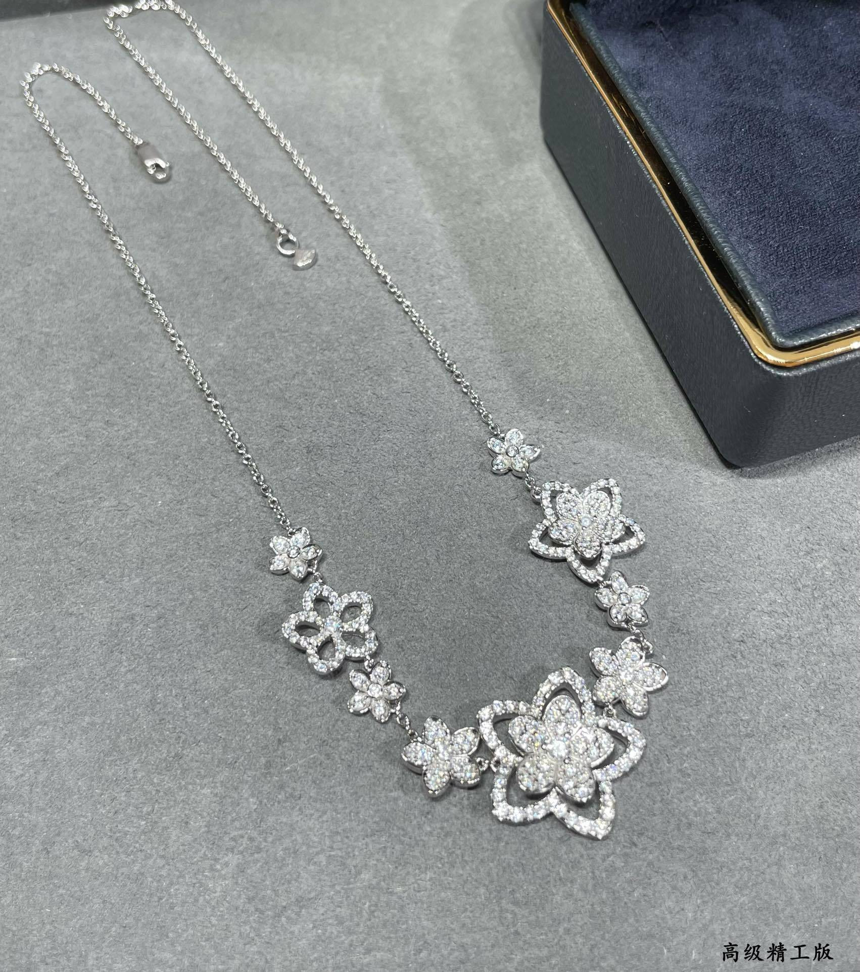 Gr*ff multi-flower necklace