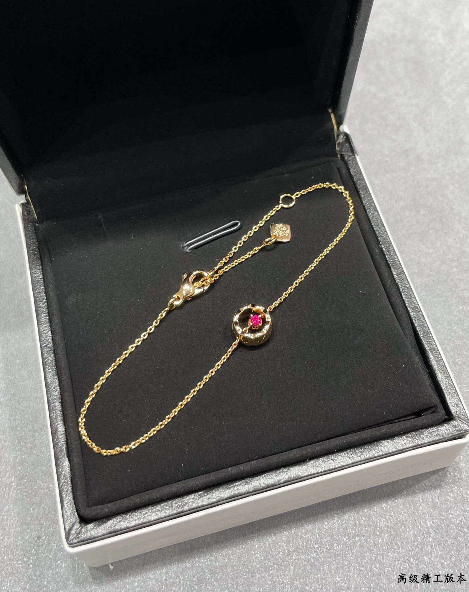 Ch*el Carved diamond-shaped gold bead Bracelet