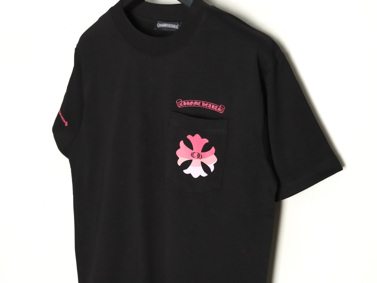 Ch**me He**ts 25SS Short-sleeved T-shirt