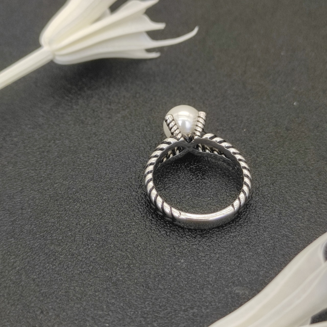 dau1d Yvrm*n four claw peal ring