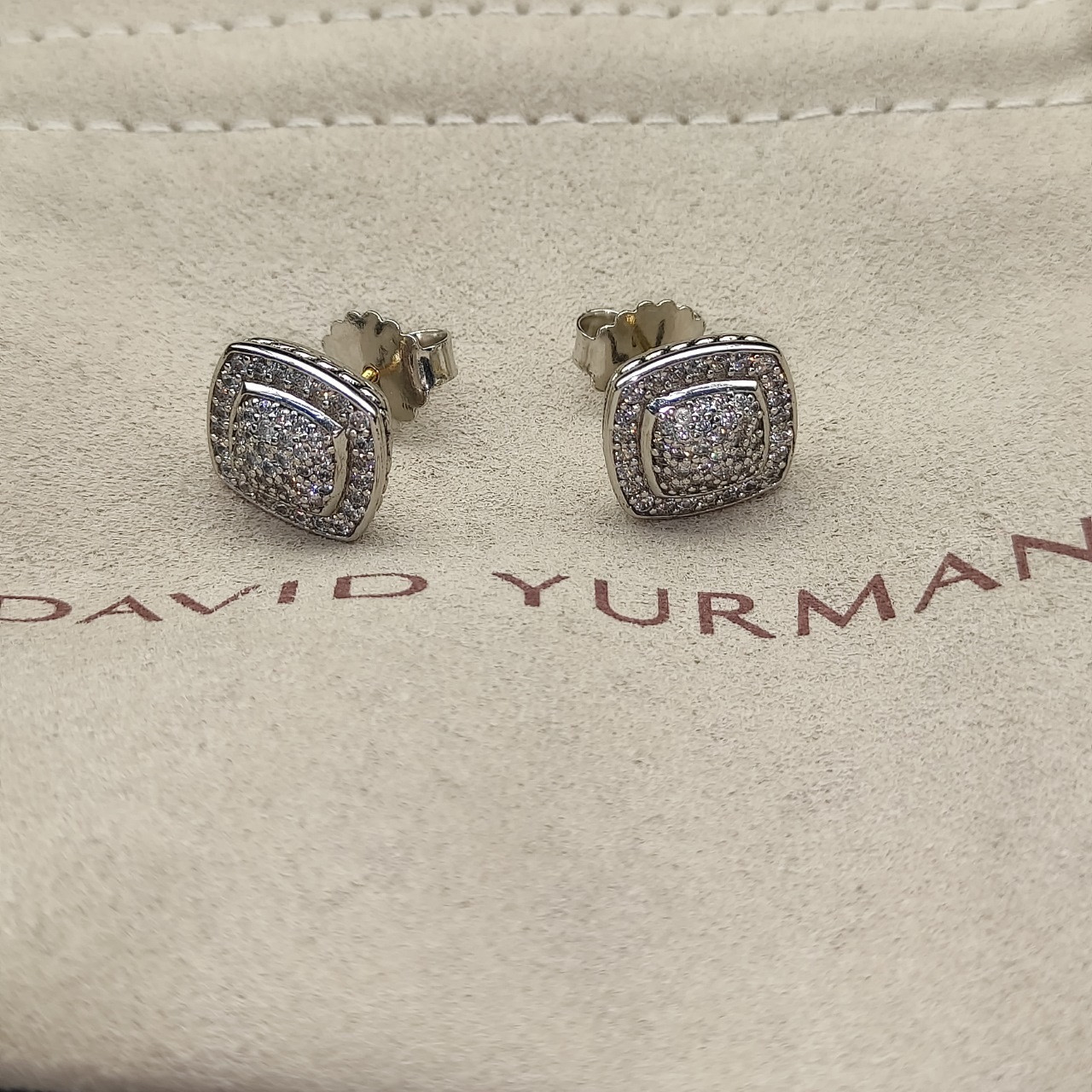 dau1d Yvrm*n square di*m*nd earrings