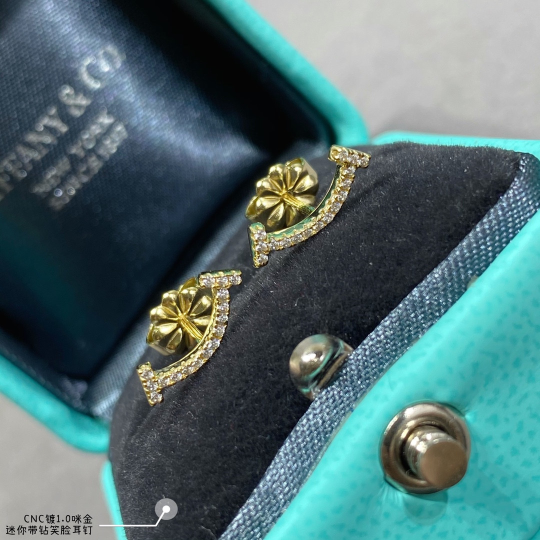 T*f*ny & Co. Mini Smile With diamond Stud Earrings