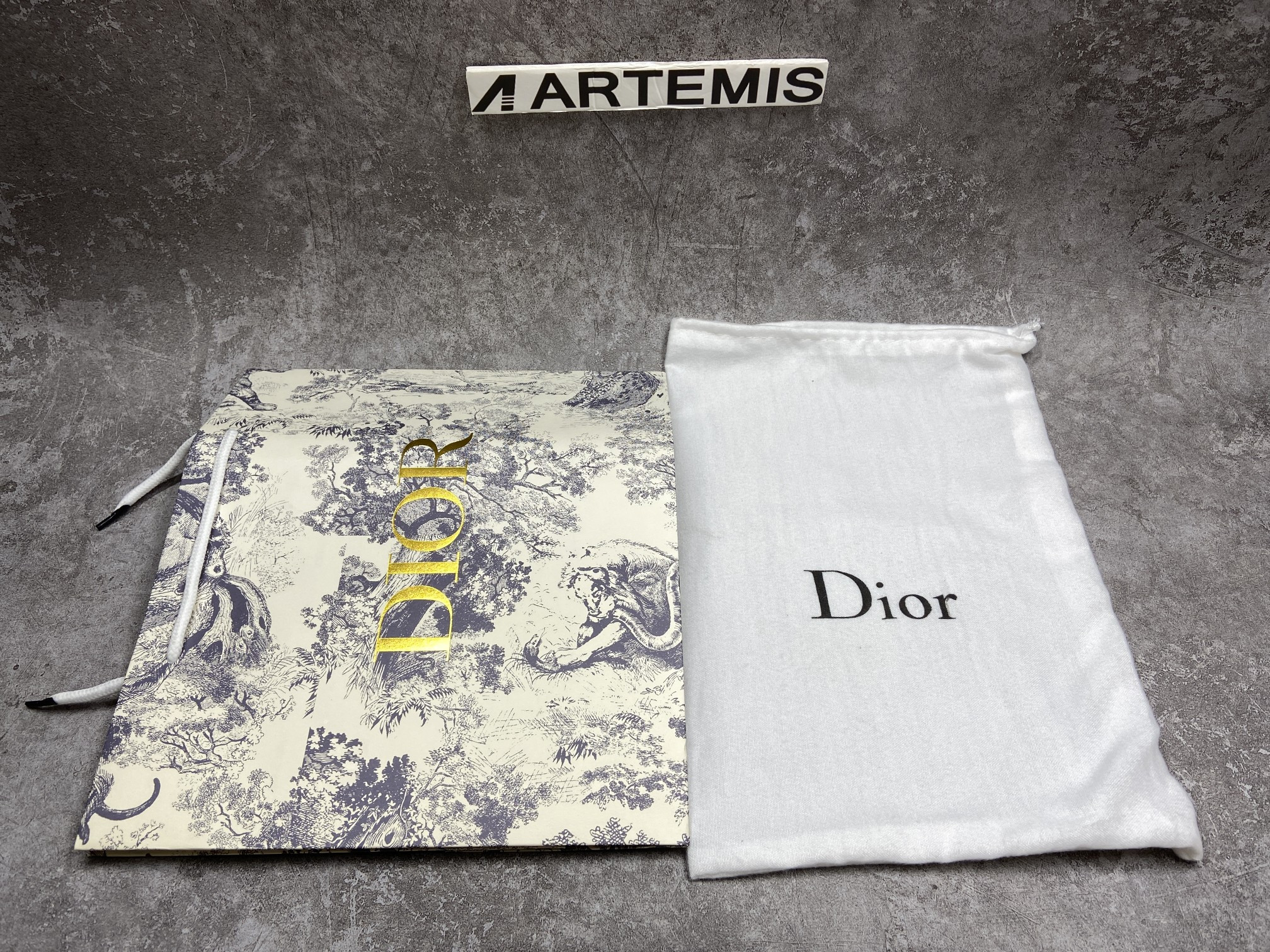 D*0r D Connect White Neoprene