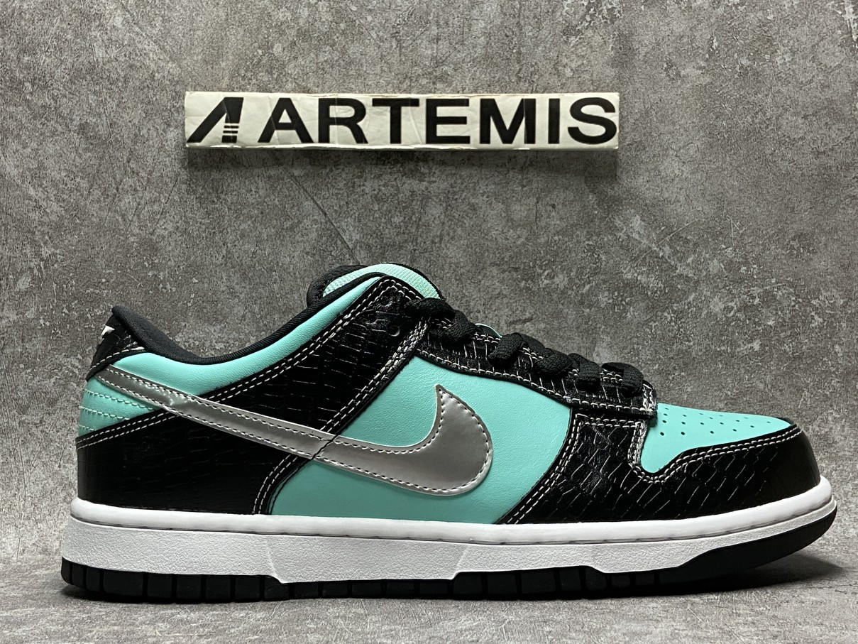 Nike Dunk SB Low Diamond S*pply Co. T*f*ny