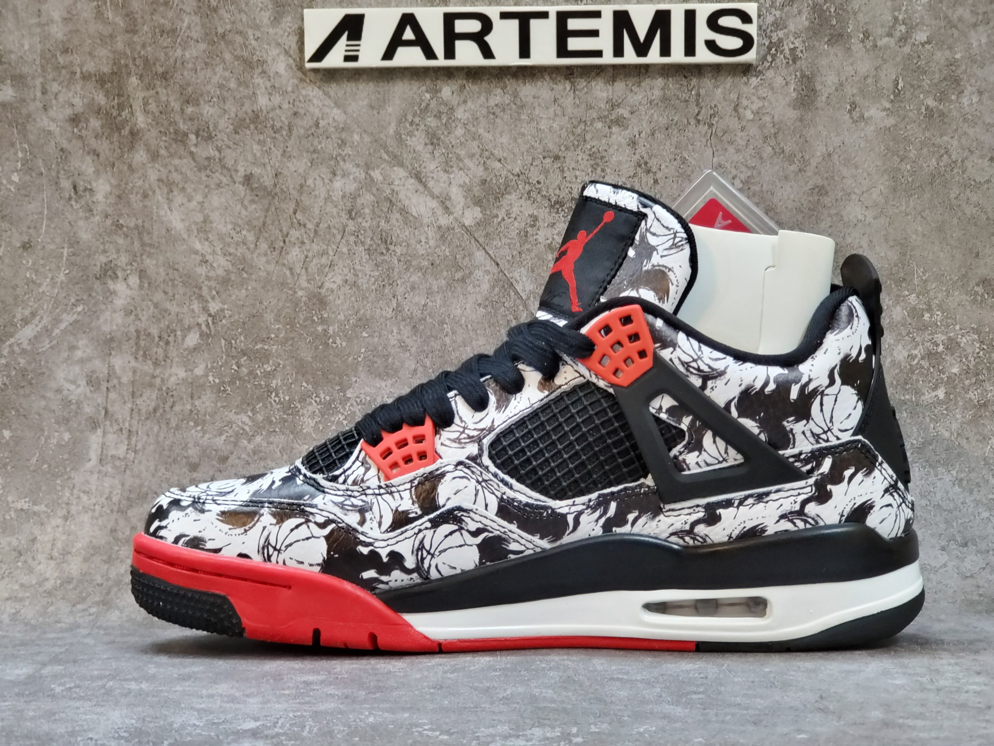 Air Jordan 4 Retro