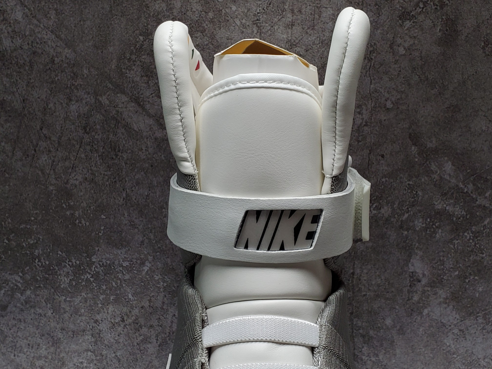 Nike Mag