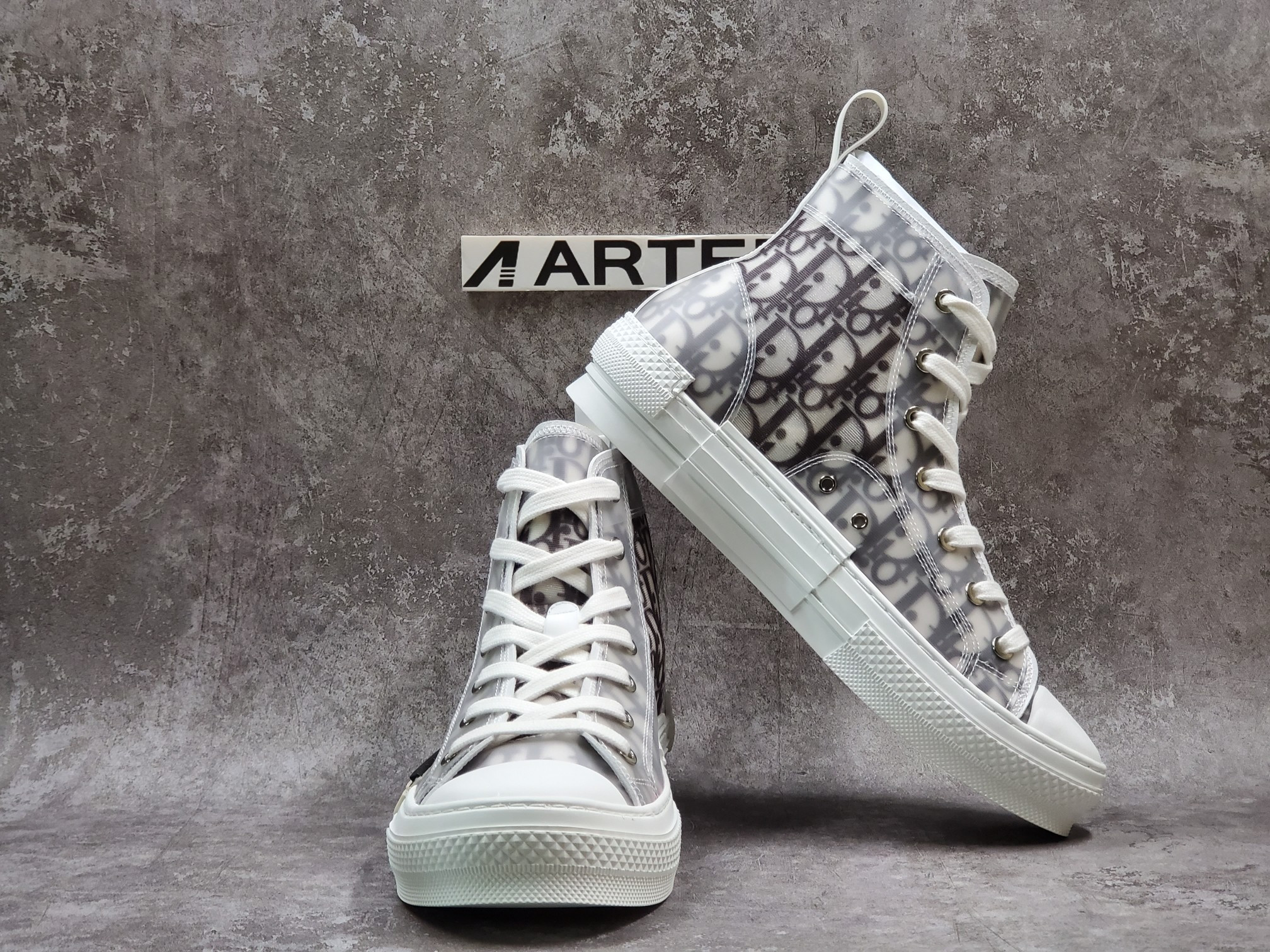D*0r B23 High Top Logo Oblique