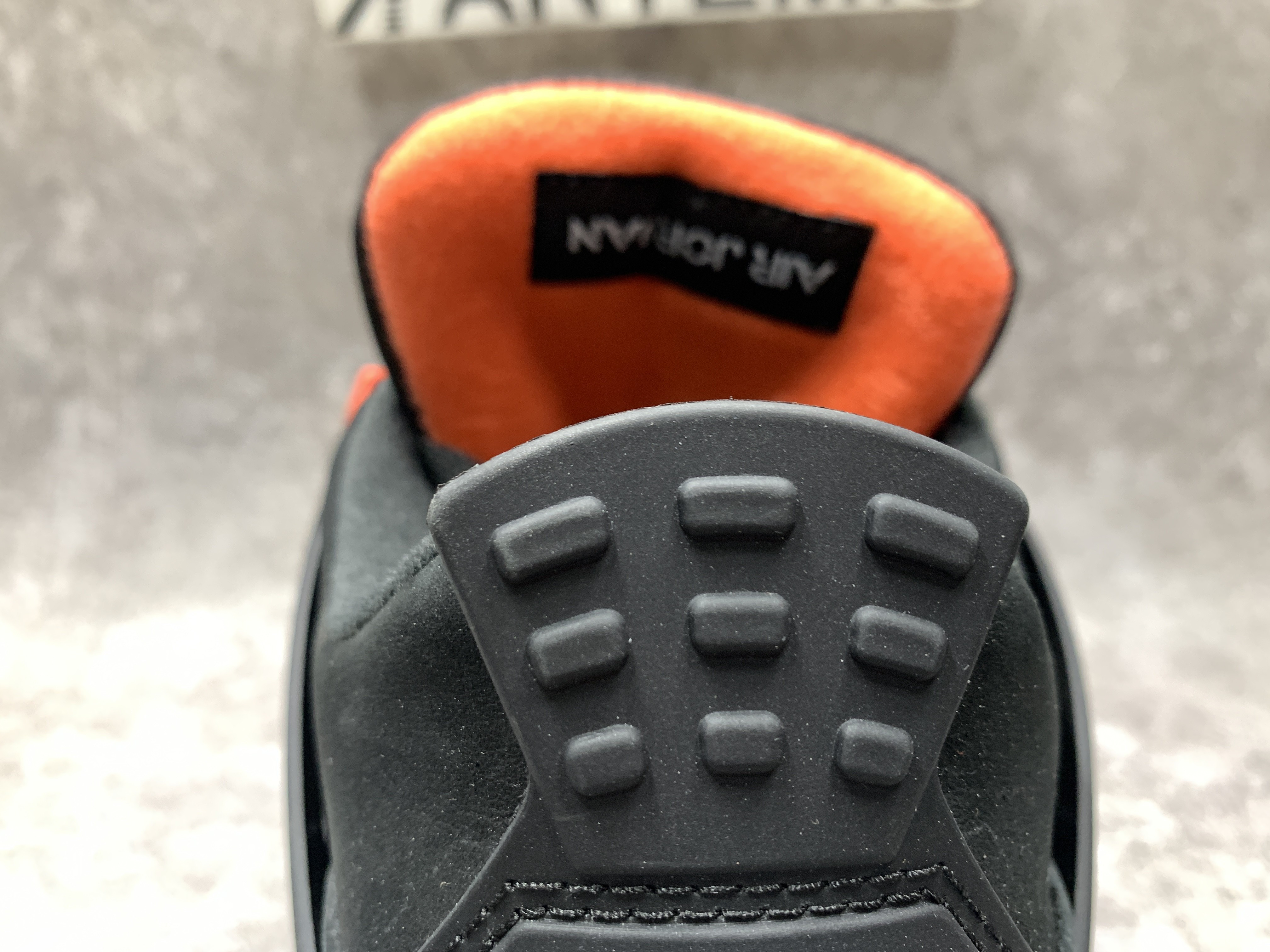 Air Jordan 4 Retro