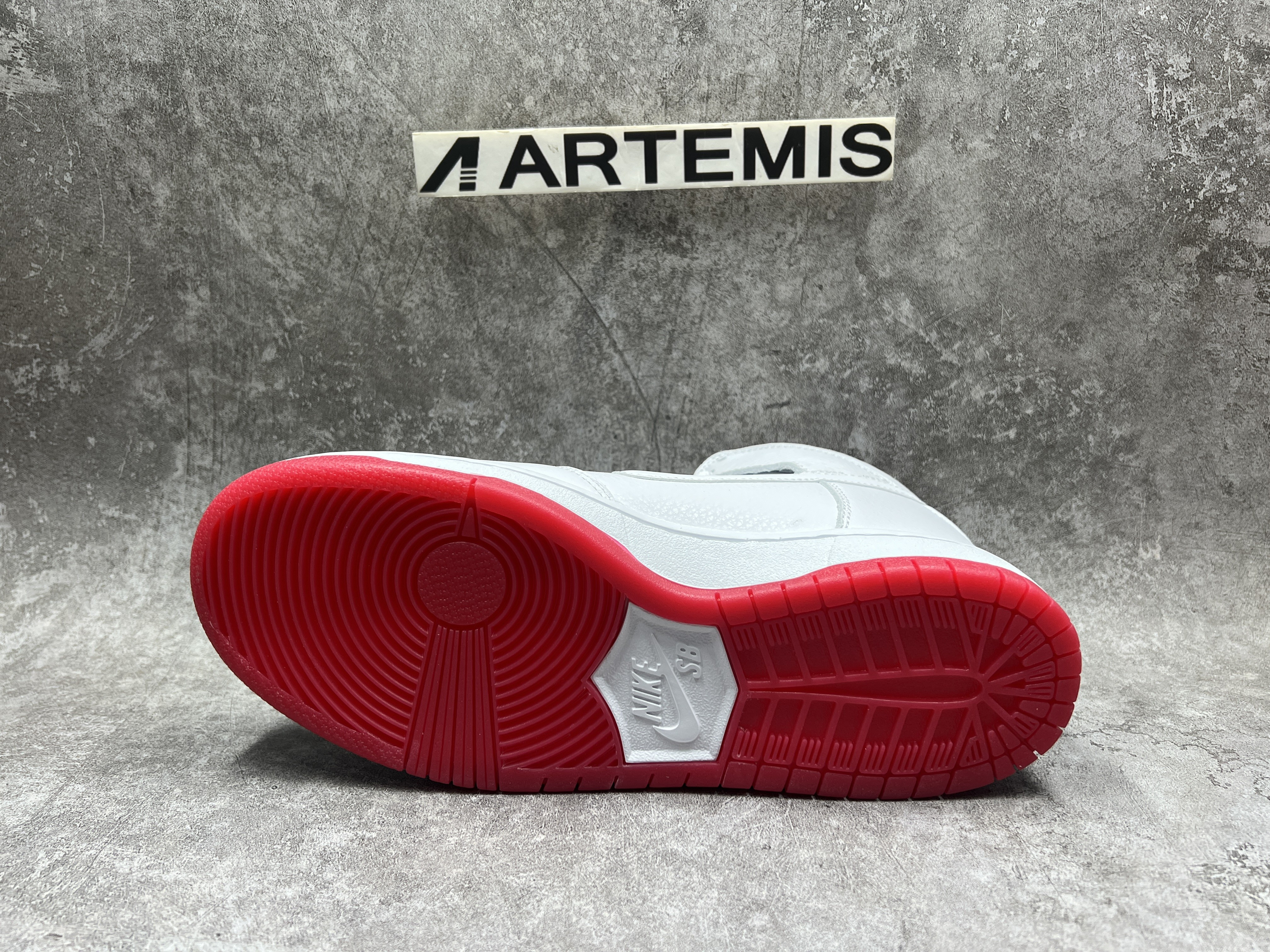 Nike SB Dunk High Kevin Bradley