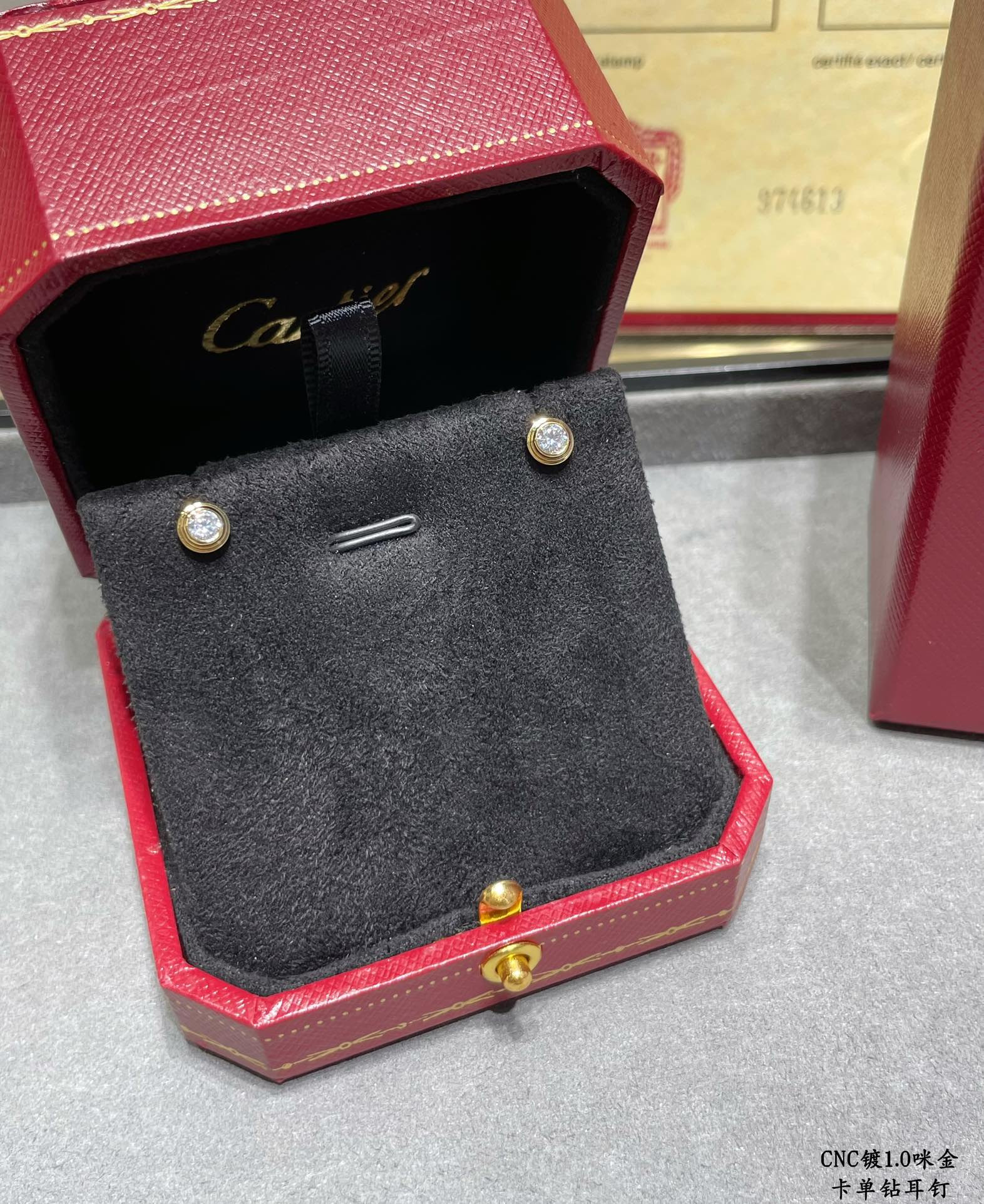 Ca*t*er Single diamond stud Earrings