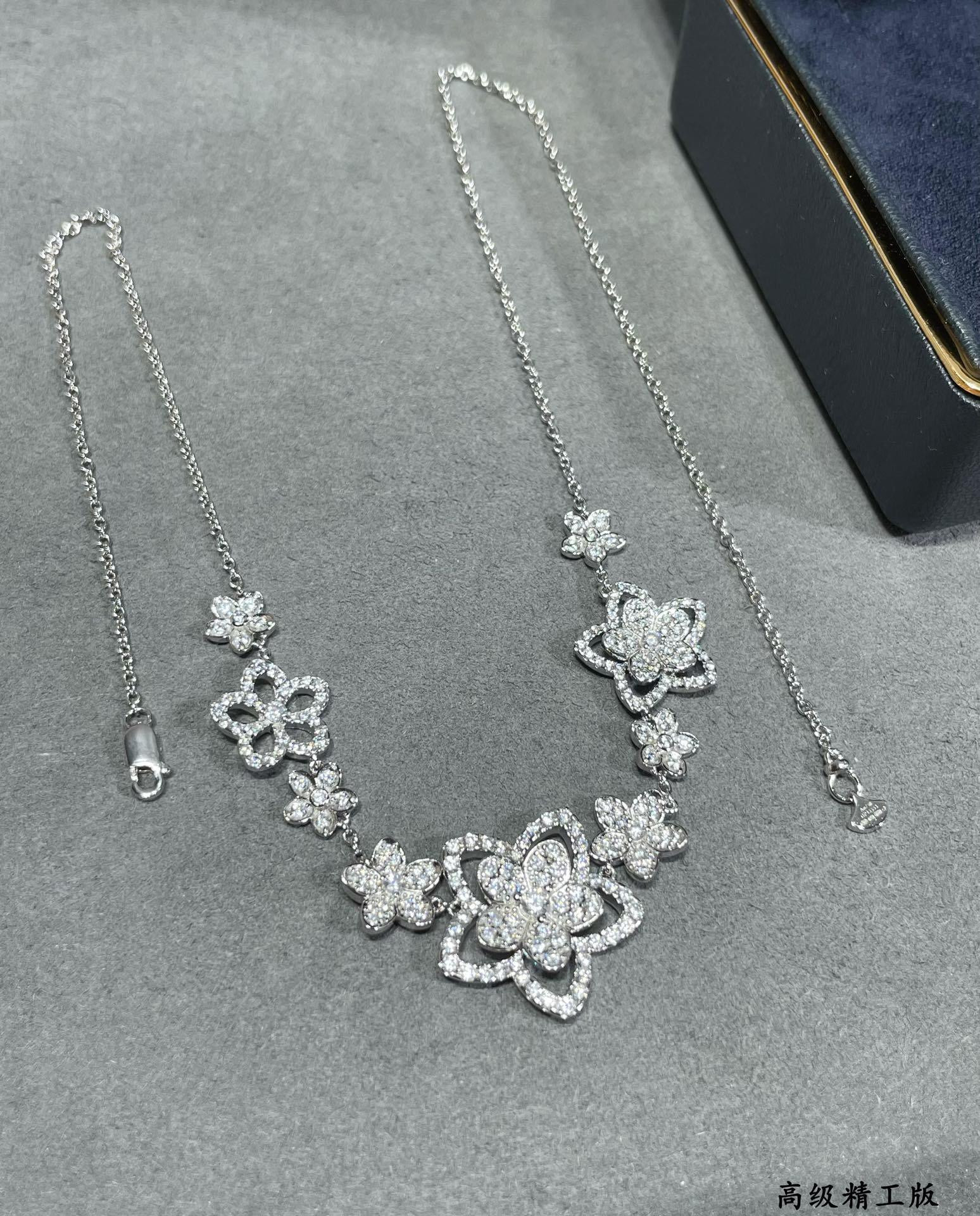 Gr*ff multi-flower necklace