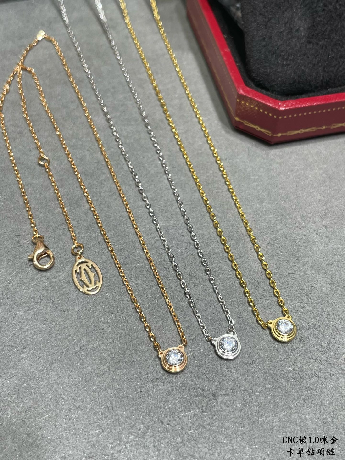 Ca*t*er Single diamond Necklace