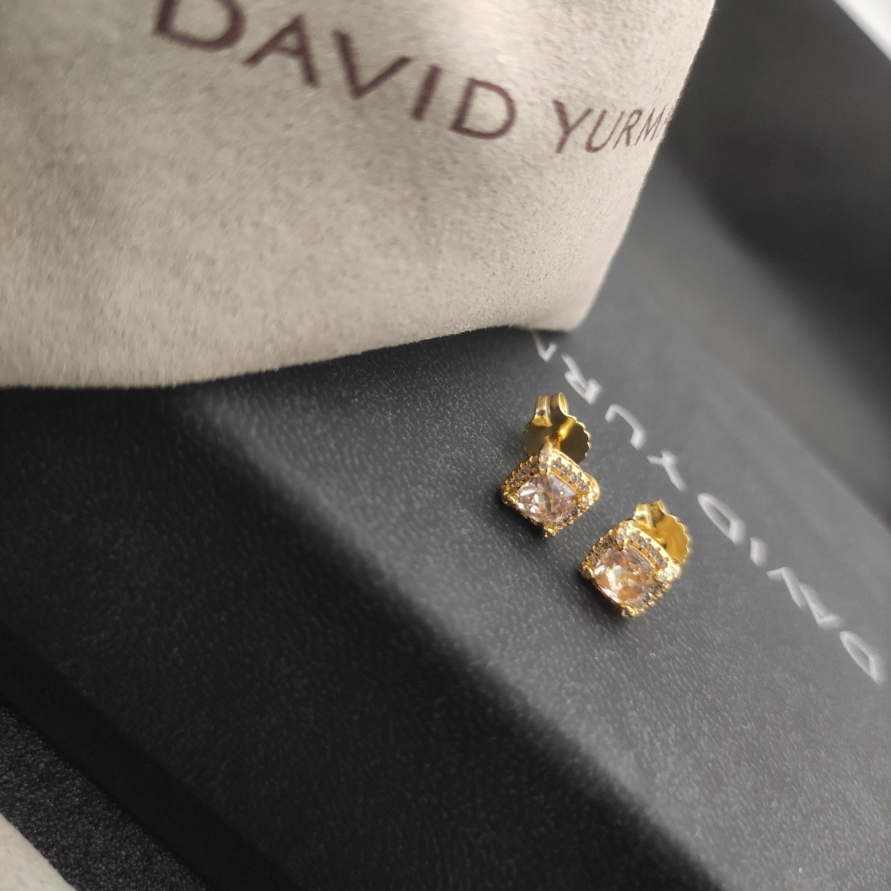 dau1d Yvrm*n four claw gem earrings(main stone 5mm)
