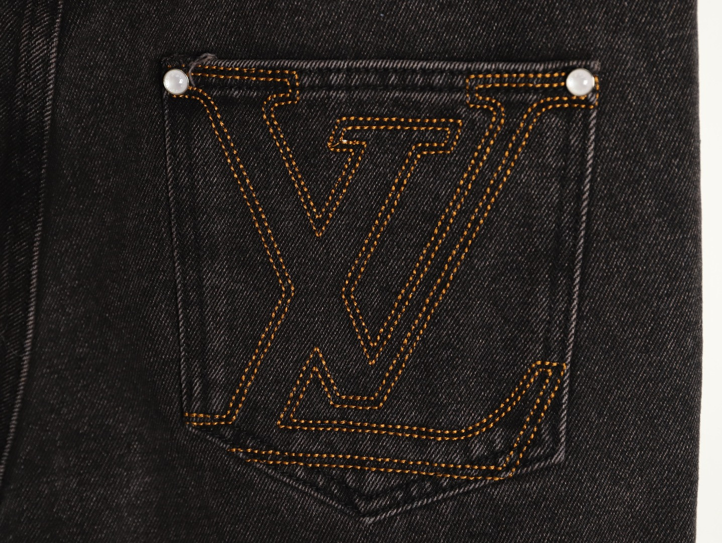 l0*is V*t0n x nigo 26ss jeans