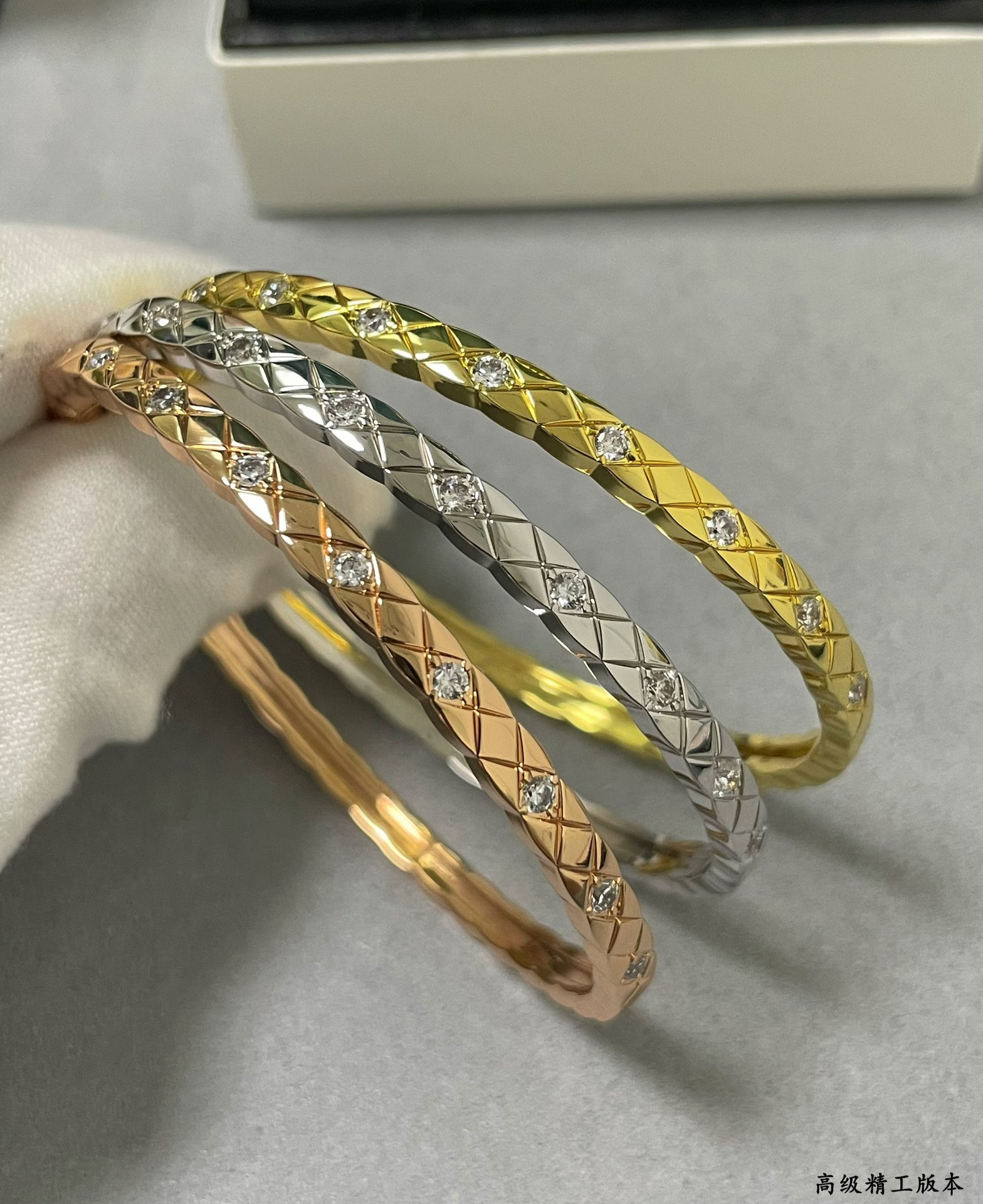 Ch*el Finely carved narrow diamond Bracelet