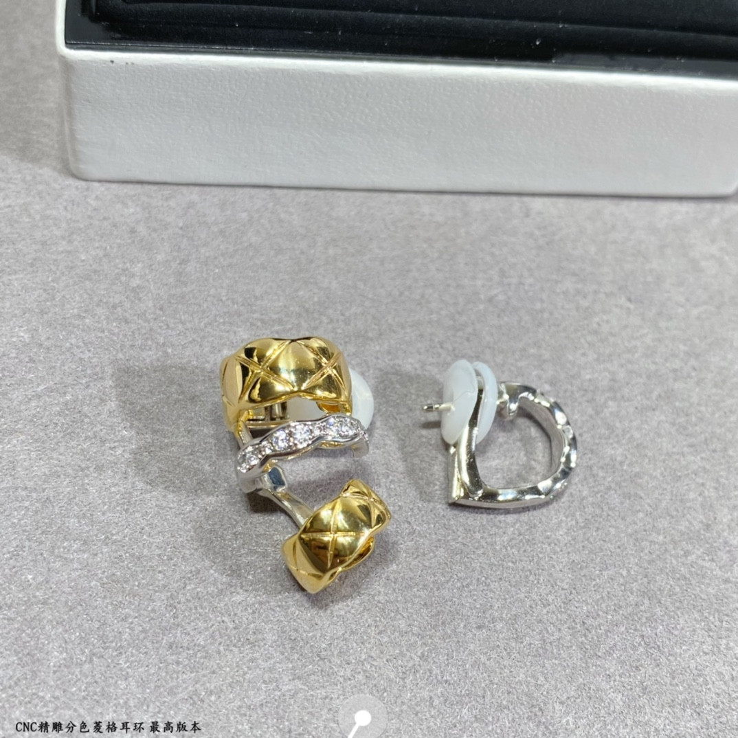 Ch*el Finely carved diamond color separation Earrings