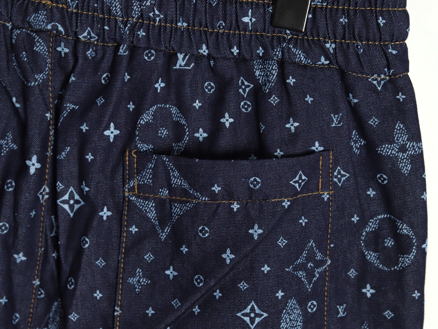 L0*is V*t0n LV 25ss shorts