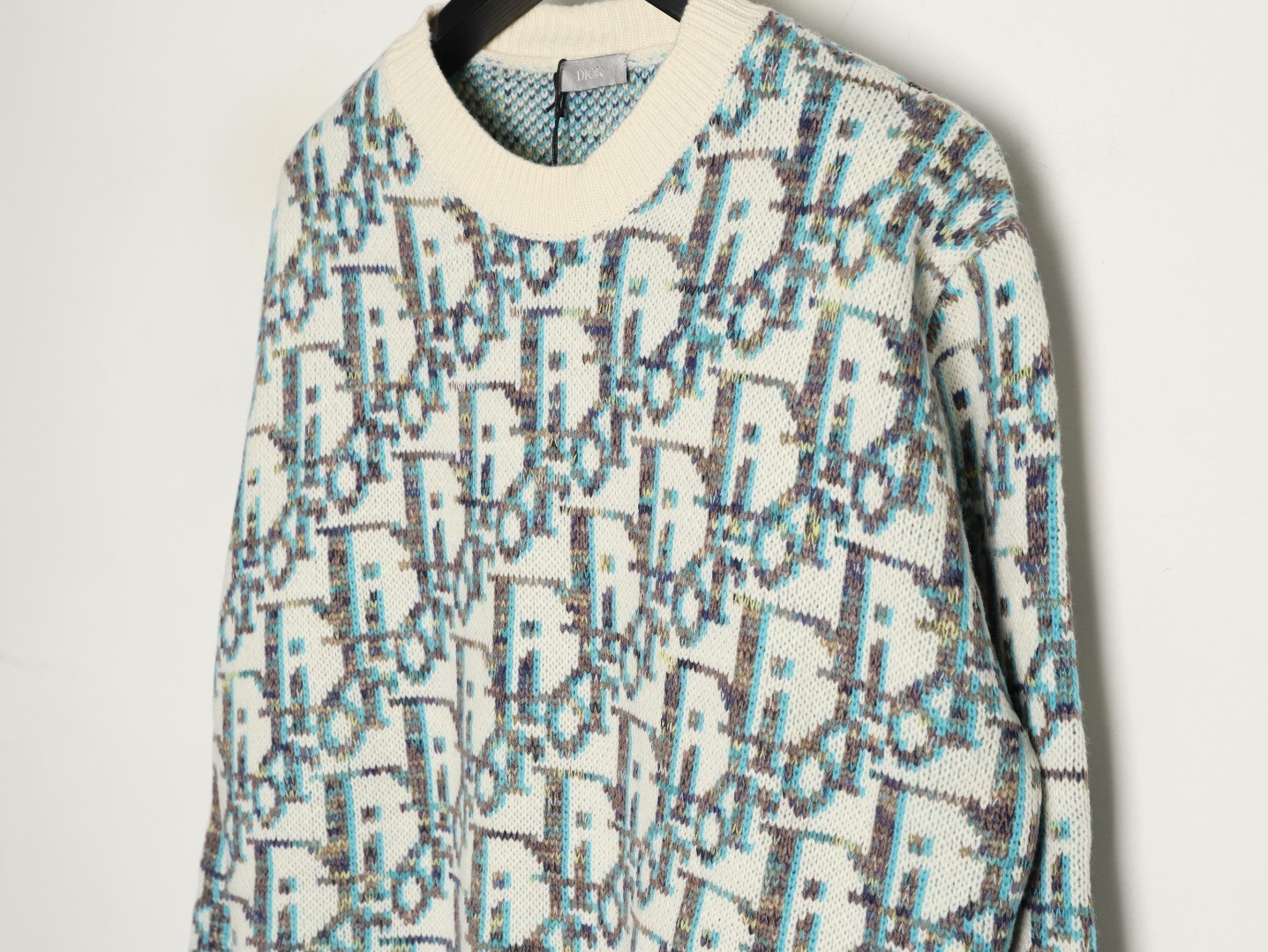D*0r 25ss Sweaters