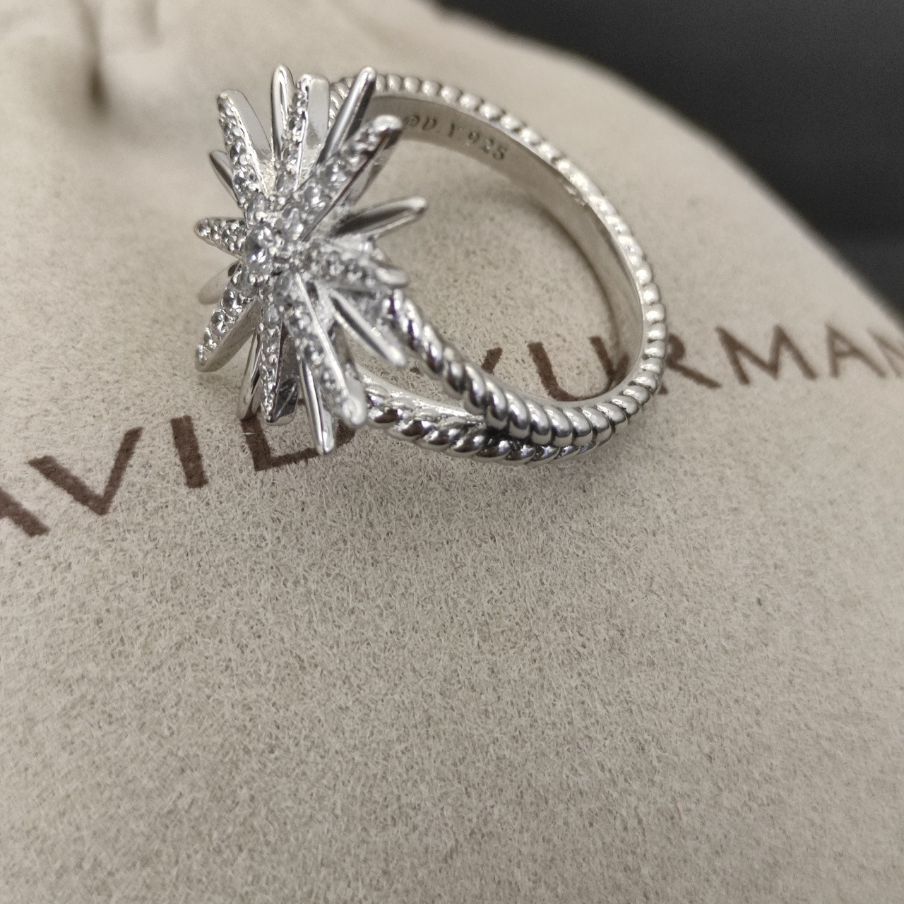 dau1d Yvrm*n sunflower starry ring