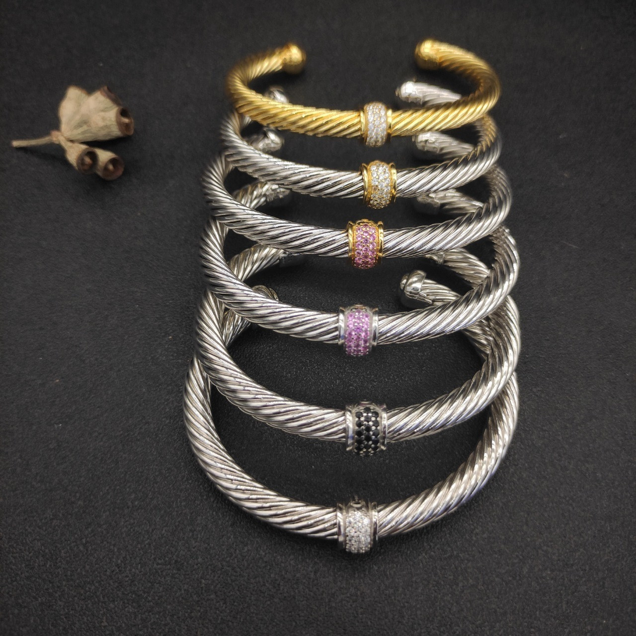 dau1d Yvrm*n 7mm round beads bracelet (wrist circumference 16-20cm)