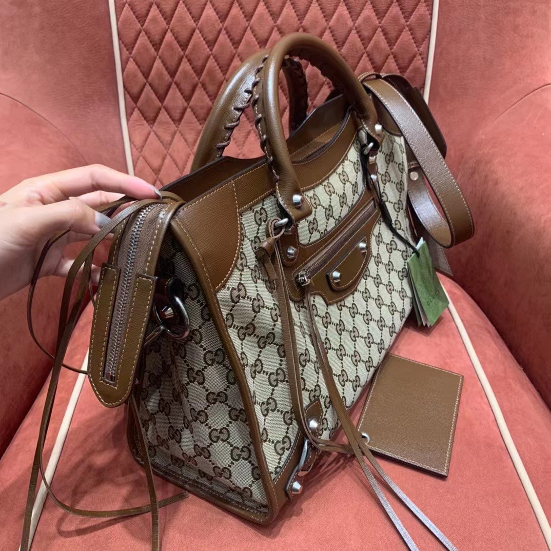 G*u*i The Hacker Project Neo Classic Medium Handbag