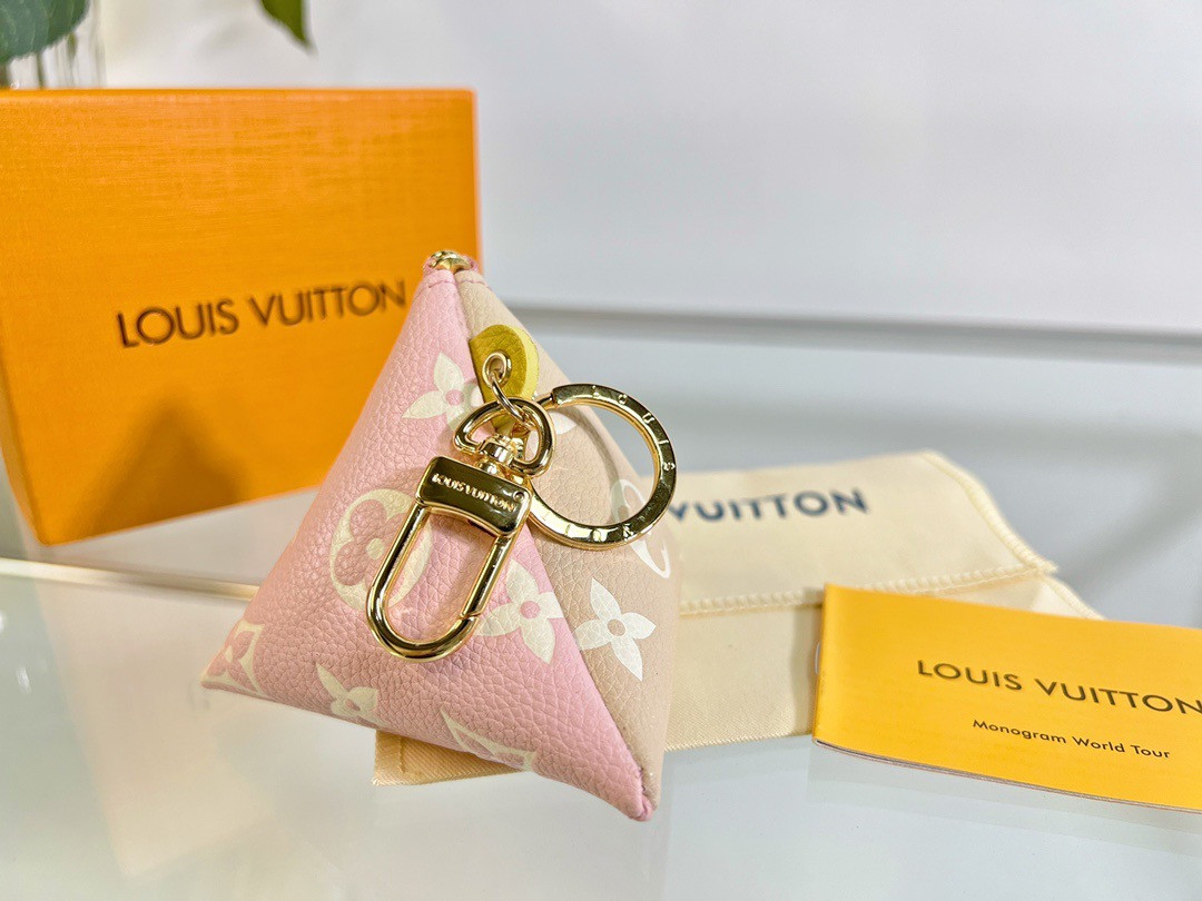 L0*is V*t0n BERLINGOT BAG CHARM AND KEY HOLDER M00669