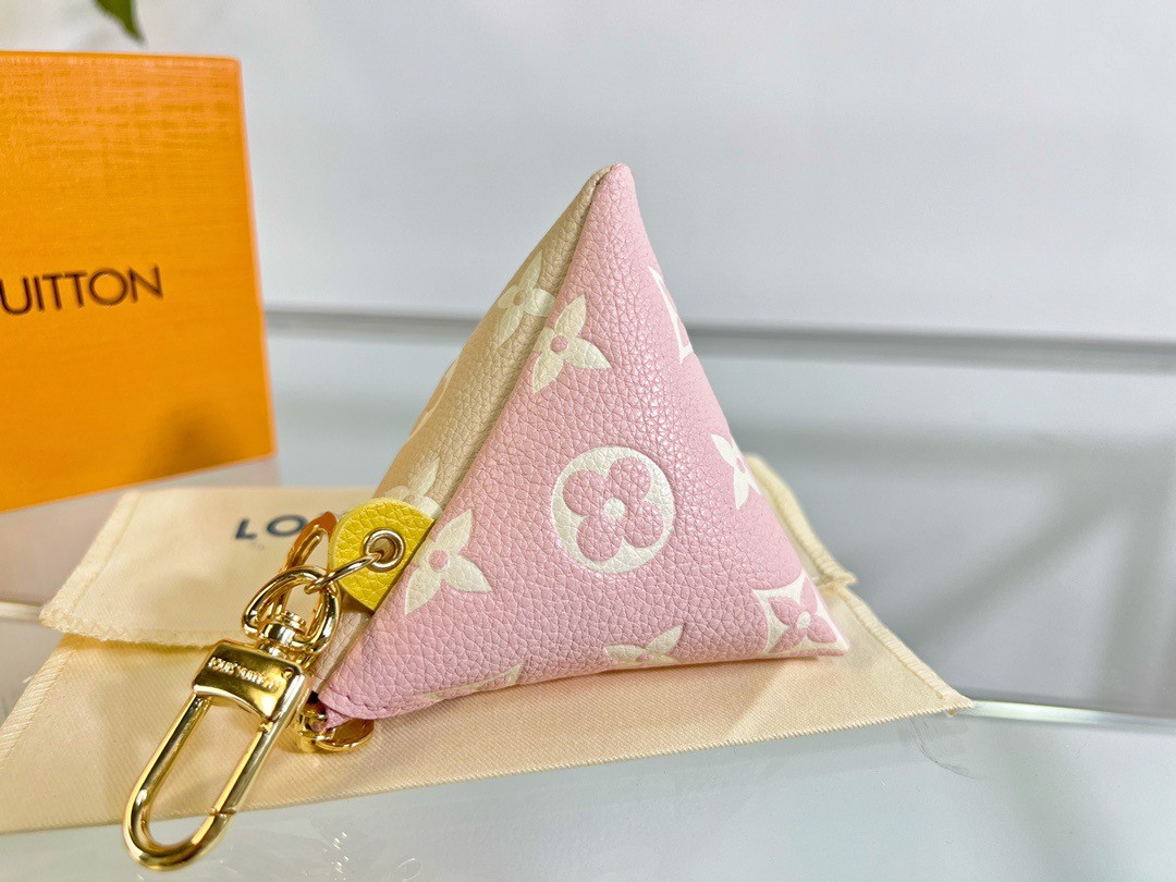 L0*is V*t0n BERLINGOT BAG CHARM AND KEY HOLDER M00669
