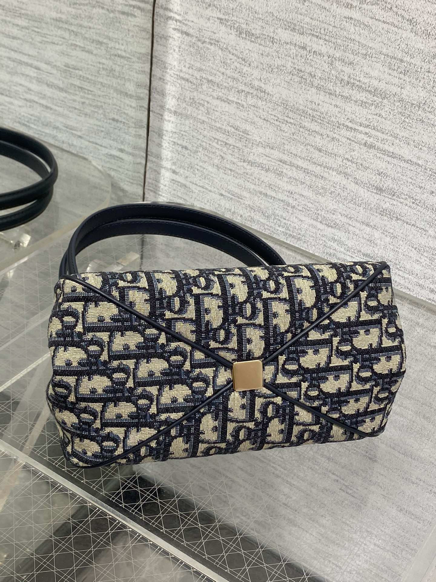 Ch**an D*0r SMALL D*0r KEY BAG 8.5x5x4.5 in