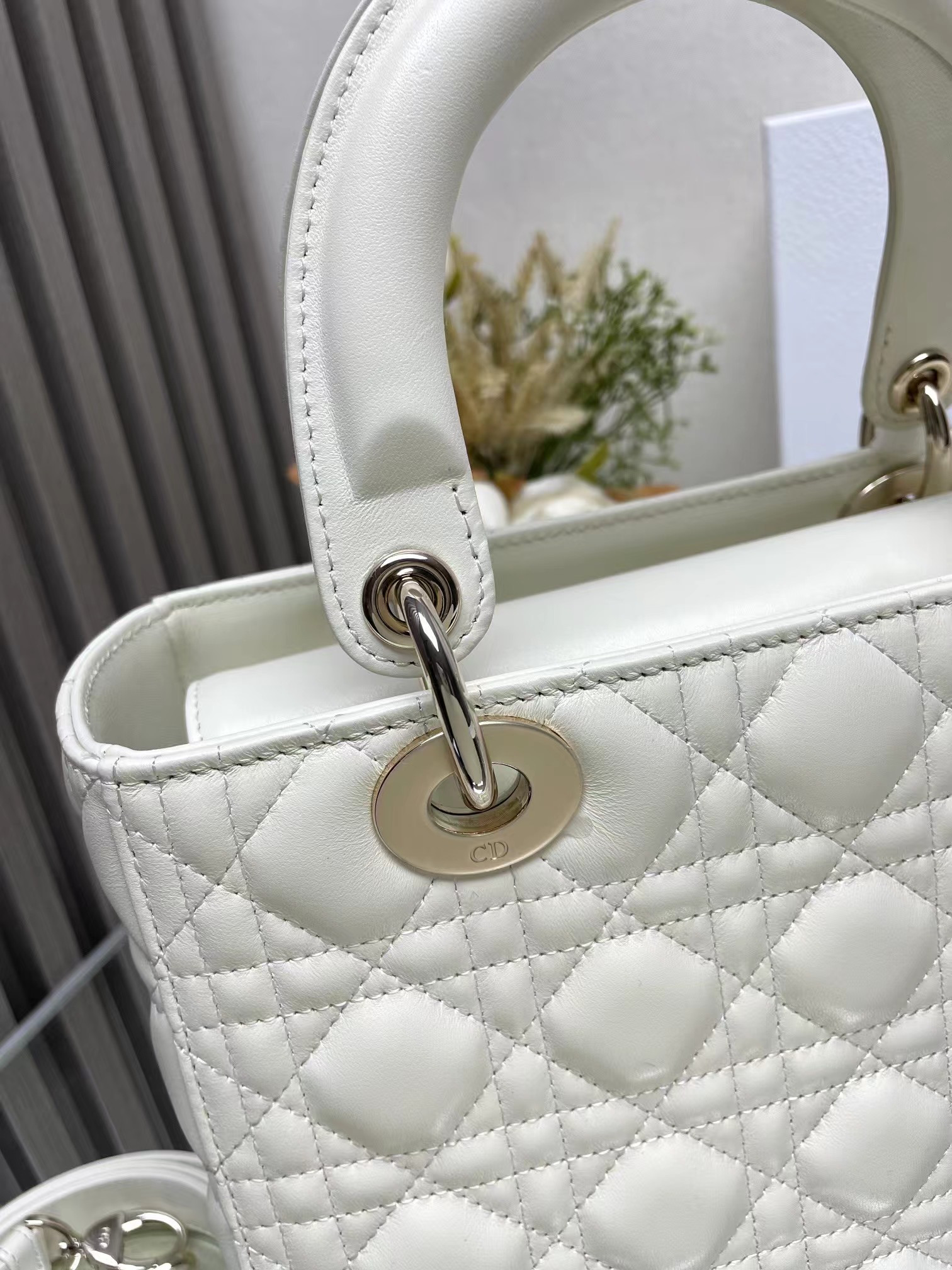 Medium Lady D*0r Bag 24 x 20 x 12 cm