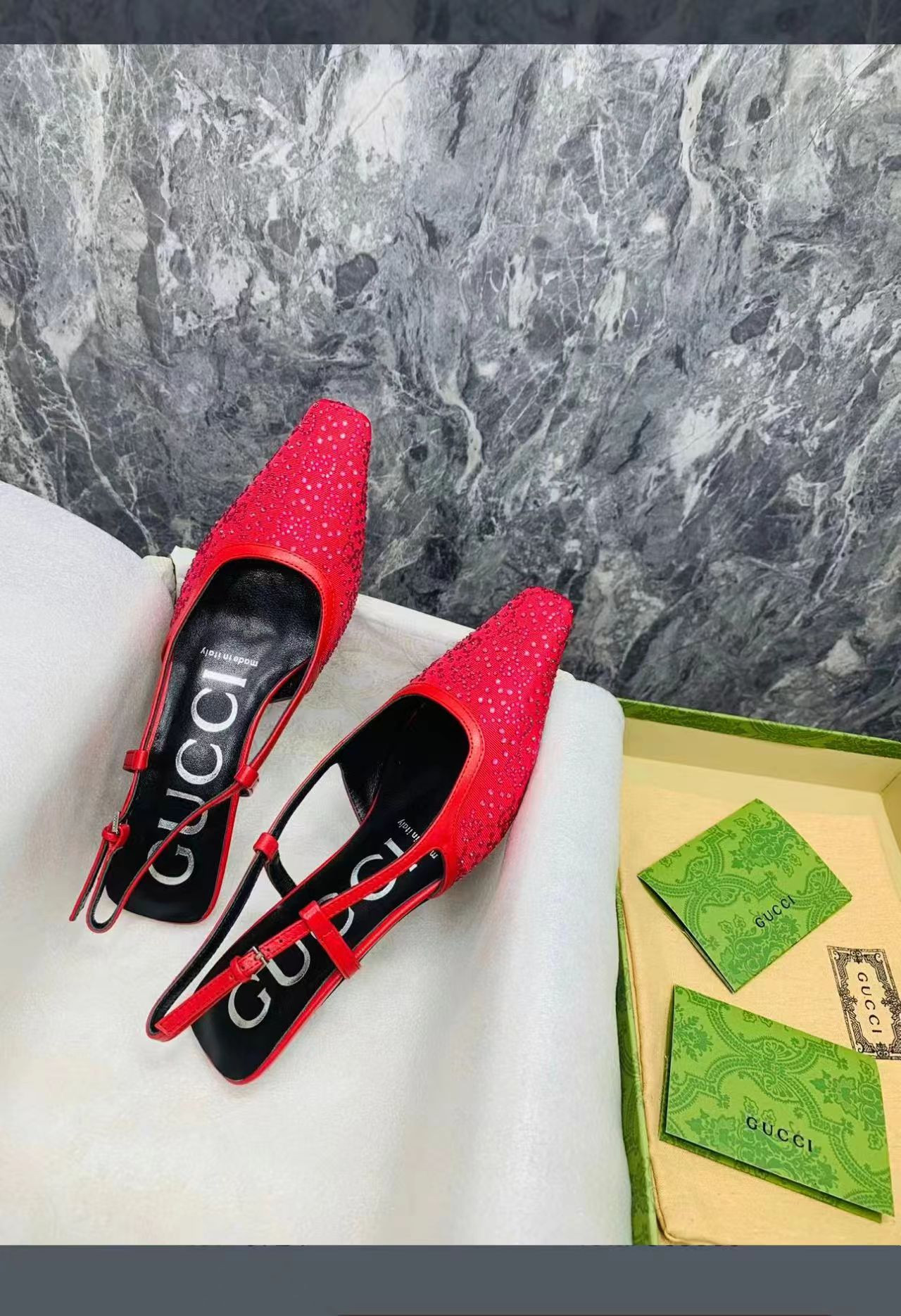 UA G*u*i SLINGBACK PUMP