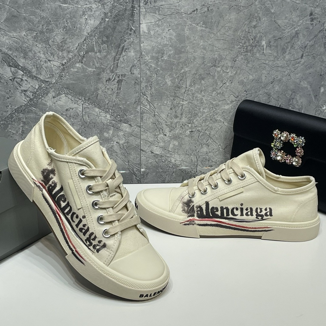 UA Ba*len*cia*ga Paris Low Top Sneaker