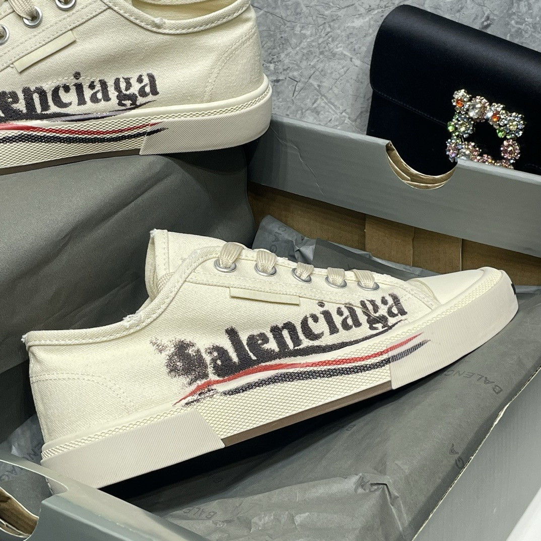 UA Ba*len*cia*ga Paris Low Top Sneaker