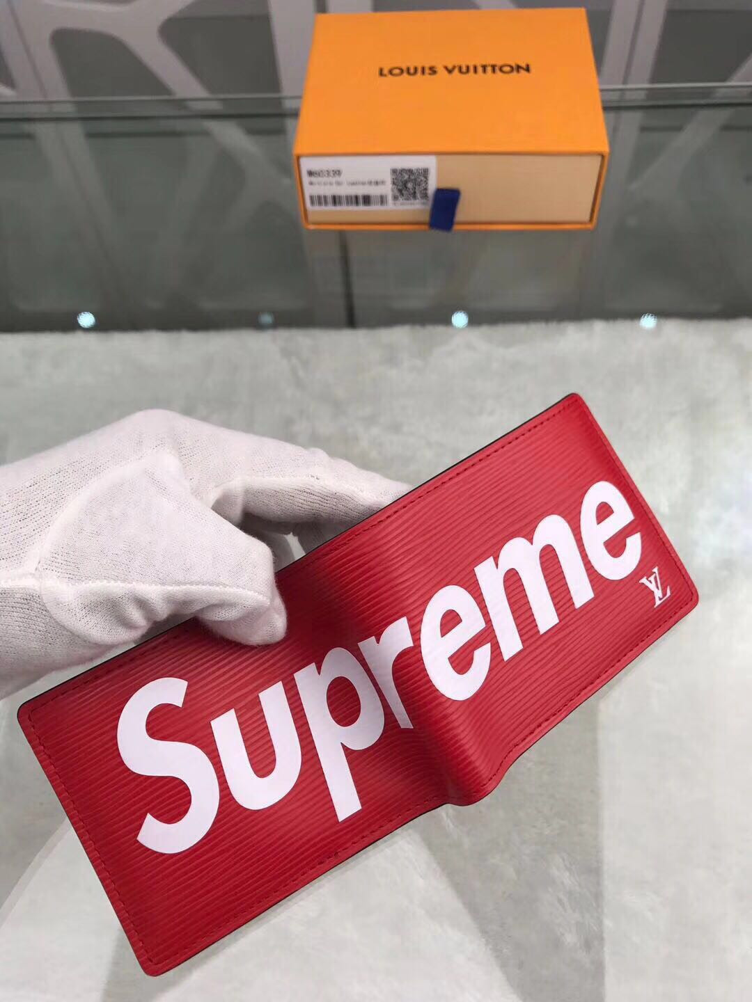 L0*is V*t0n LV&S*p*e Men Wallet
