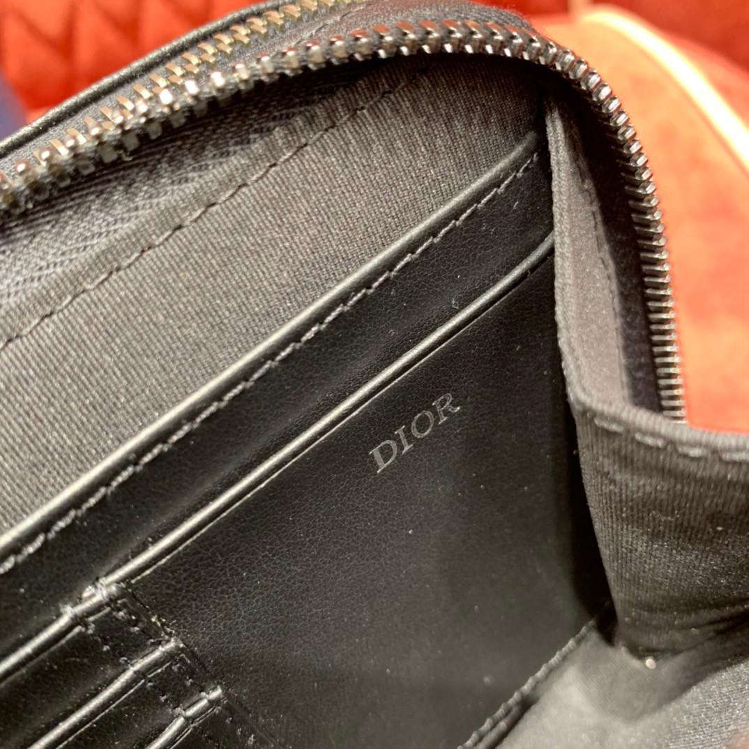 D*0r POUCH WITH SHOULDER STRAP 17cm