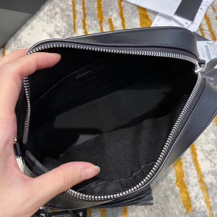 Y*L LOU Camera bag in quilted leather