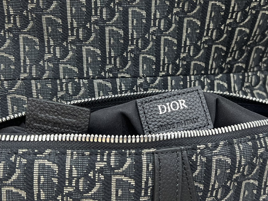 Ch**an D*0r Saddle Crossbody Bag Oblique Canvas 26 x 19 x 4.5 cm