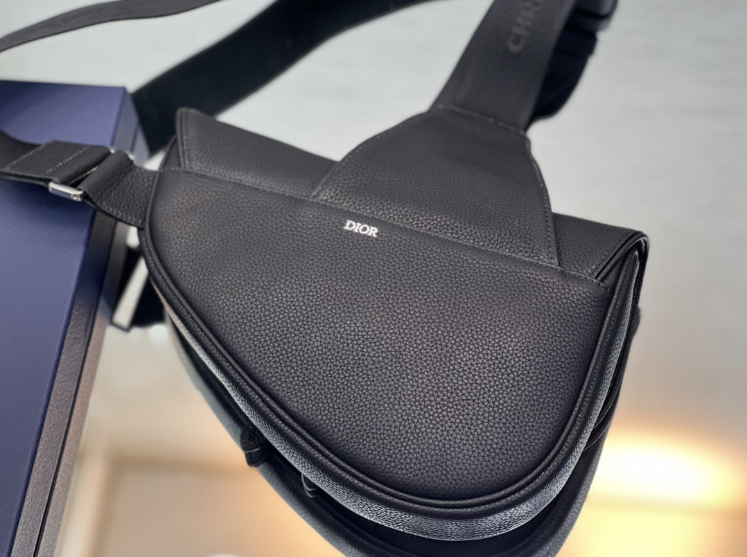 D*0r Saddle Bag Black Grained Calfskin 26 x 19 x 4.5 cm