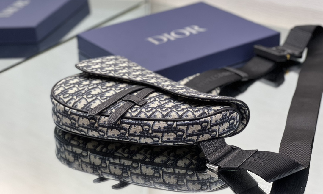 D*0r Saddle Bag Beige and Black D*0r Oblique Jacquard 26 x 19 x 4.5 CM