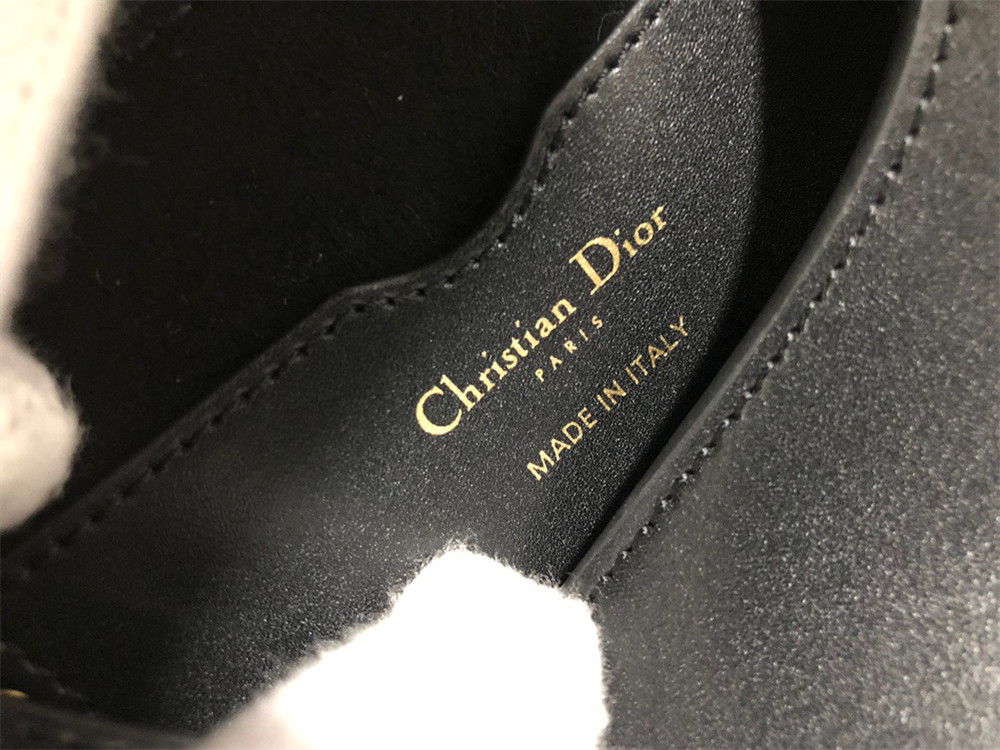 MEDIUM D*0r BOBBY BAG Black Box Calfskin