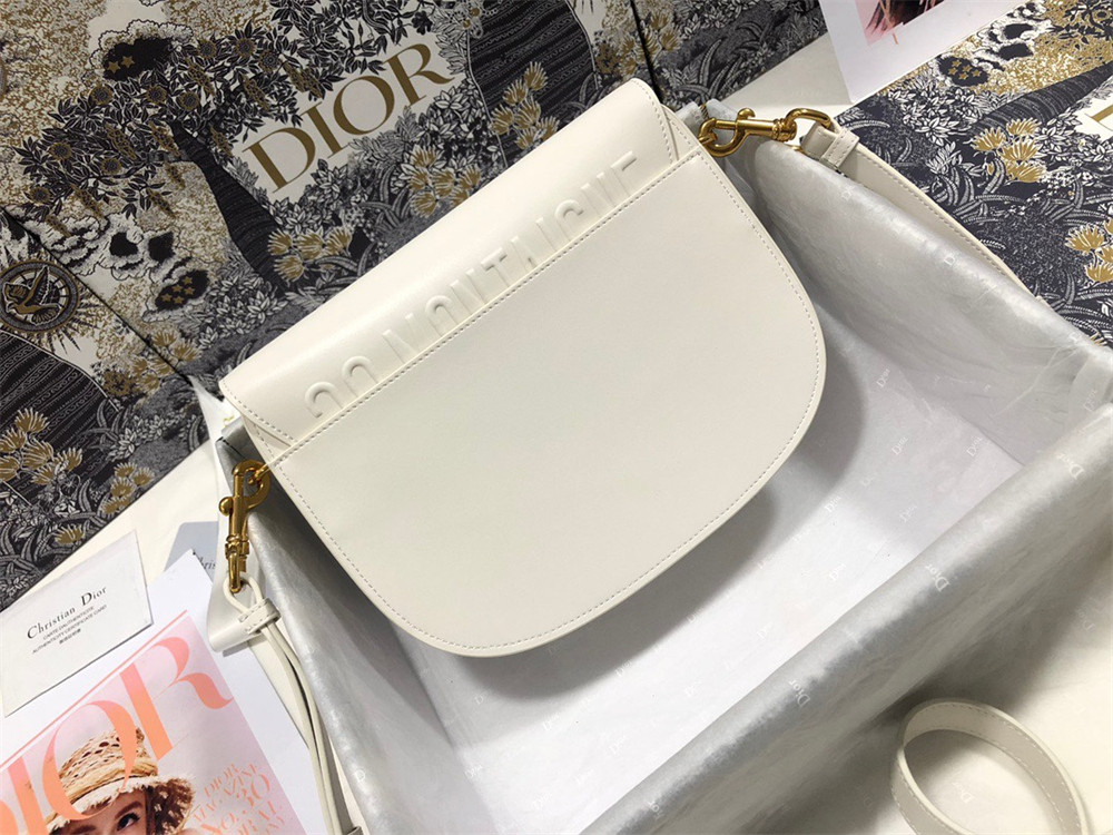 MEDIUM D*0r BOBBY BAG Latte Box Calfskin