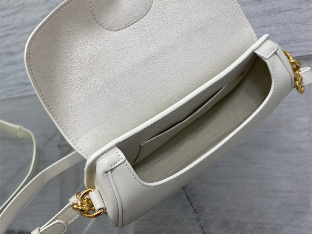 D*0r BOBBY EAST-WEST BAG Latte Box Calfskin white