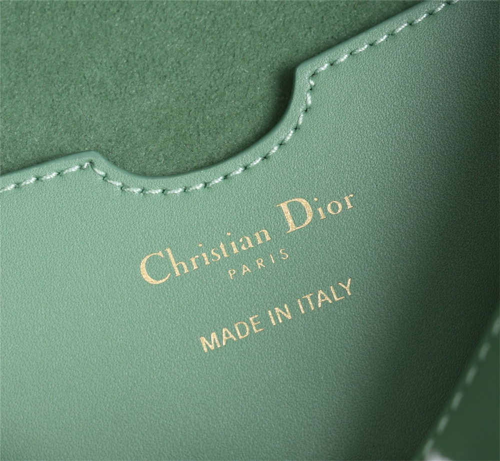 LARGE D*0r BOBBY BAG Green Box Calfskin
