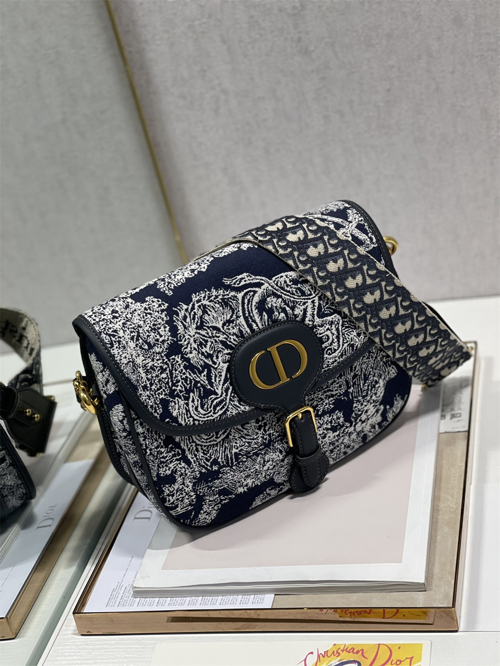 LARGE D*0r BOBBY BAG Oblique