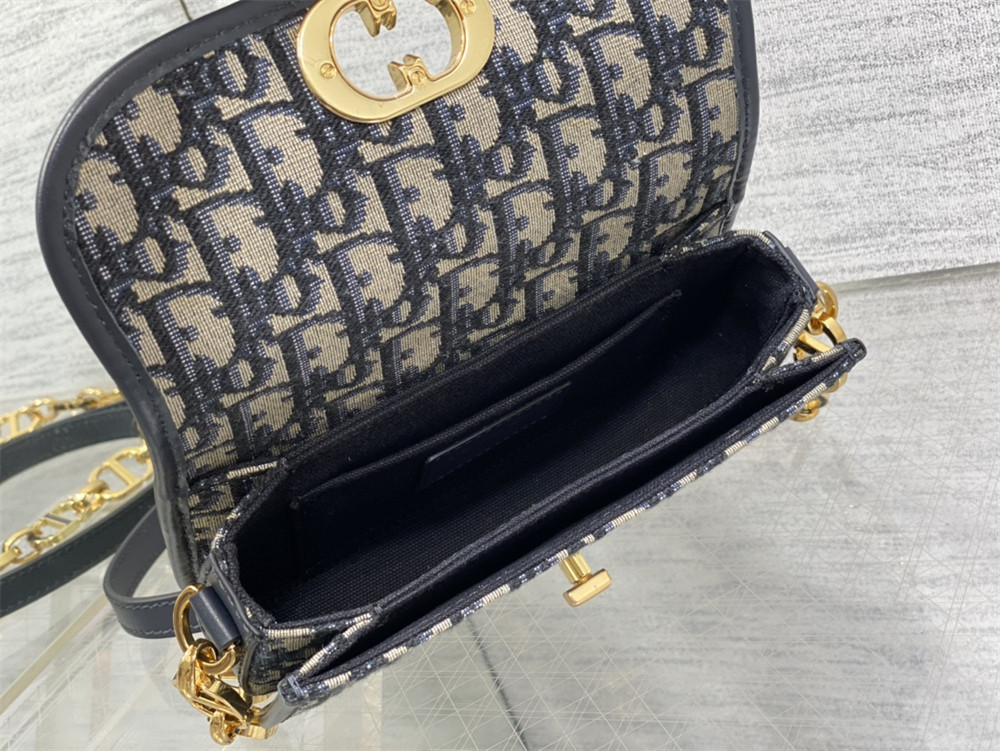 SMALL 30 MONTAIGNE AVENUE BAG Blue D*0r Oblique Jacquard