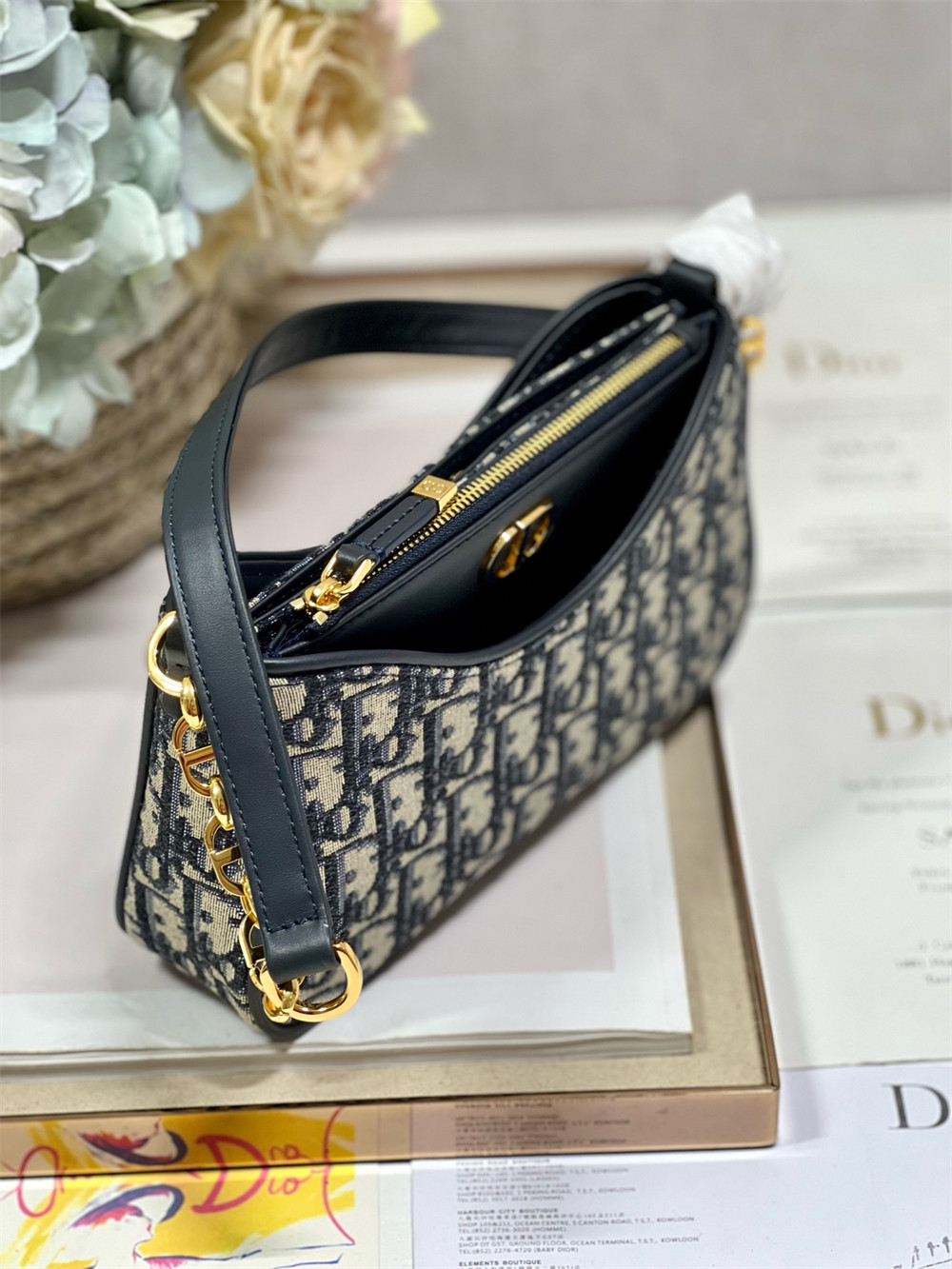 D*0r 30 MONTAIGNE AVENUE BAG Blue D*0r Oblique Jacquard 22.5 x 12.5 x 6.5 cm