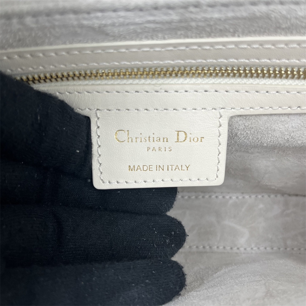 D*0r 30 Montaigne Avenue White 22.5 x 12.5 x 6.5 cm