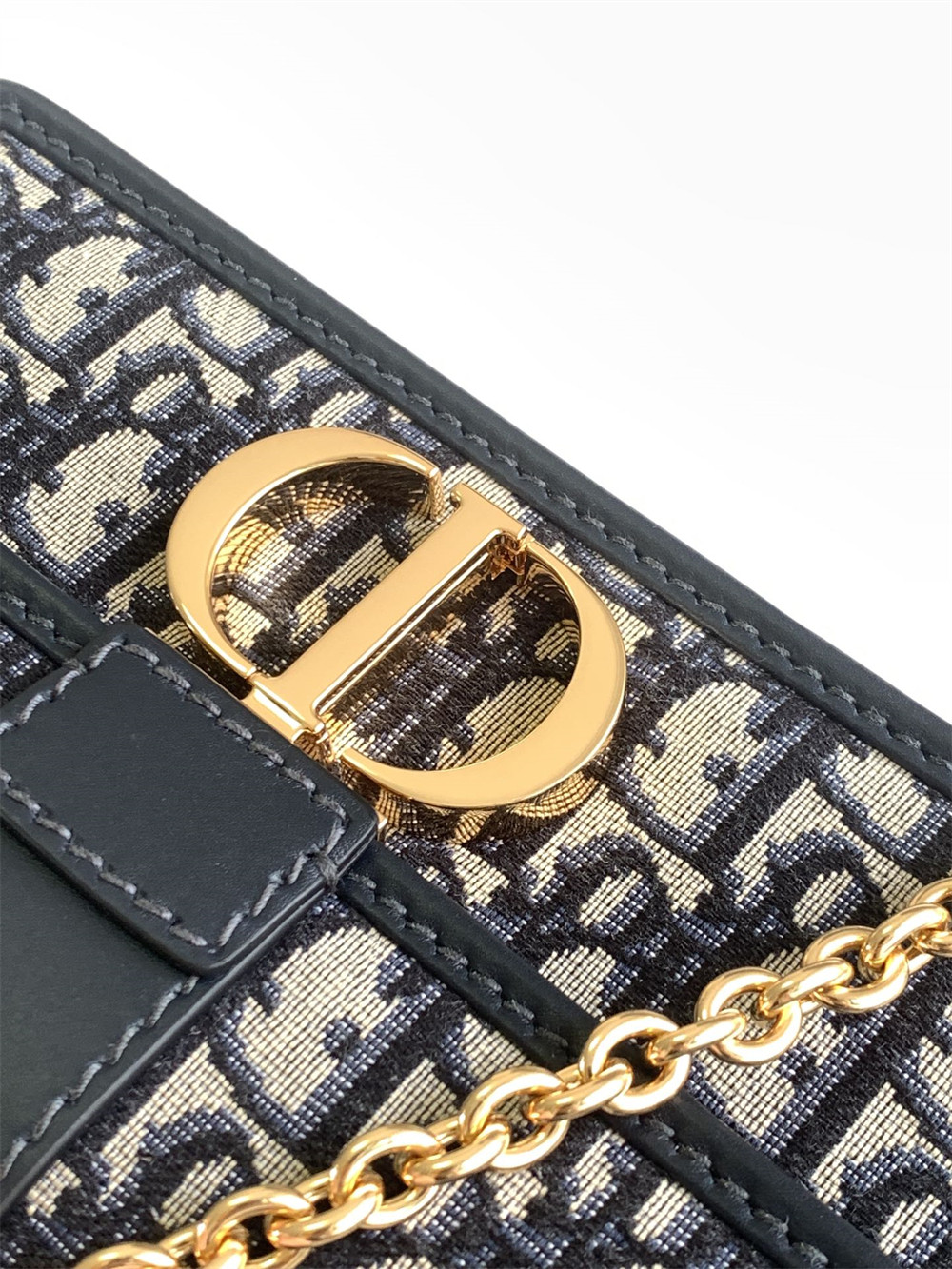 D*0r 30 MONTAIGNE EAST-WEST BAG WITH CHAIN Blue D*0r Oblique Jacquard 21 x 12 x 6 cm / 8.5 x 4.5 x 2.5 inches