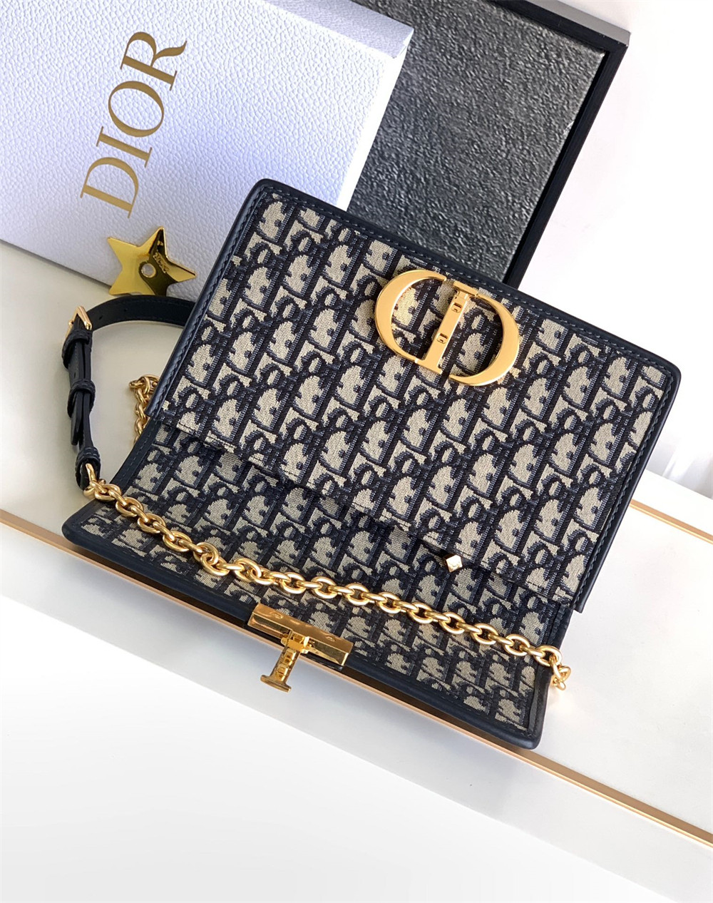 D*0r 30 MONTAIGNE EAST-WEST BAG WITH CHAIN Blue D*0r Oblique Jacquard 25x16.5x8 cm