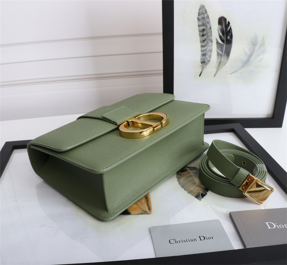 D*0r 30 MONTAIGNE CHAIN BAG Grained Green