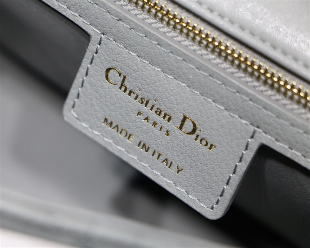 MEDIUM D*0r CARO BAG Ethereal Gray S*pple Cannage Calfskin 25.5 x 15.5 x 8 cm
